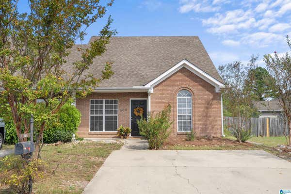 504 WATERFORD LAKE CIR, CALERA, AL 35040 - Image 1