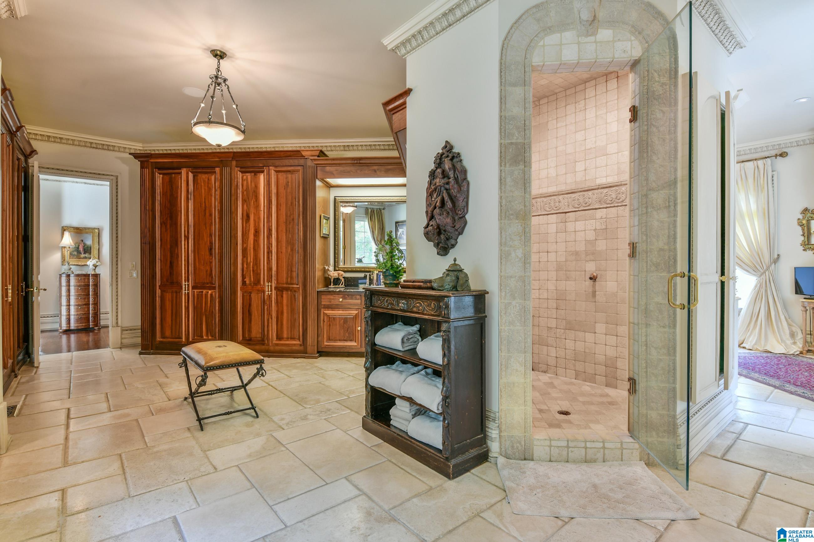Hoover, Alabama, 35242, United States, 6 Bedrooms Bedrooms, ,8 BathroomsBathrooms,Residential,Active,1711519