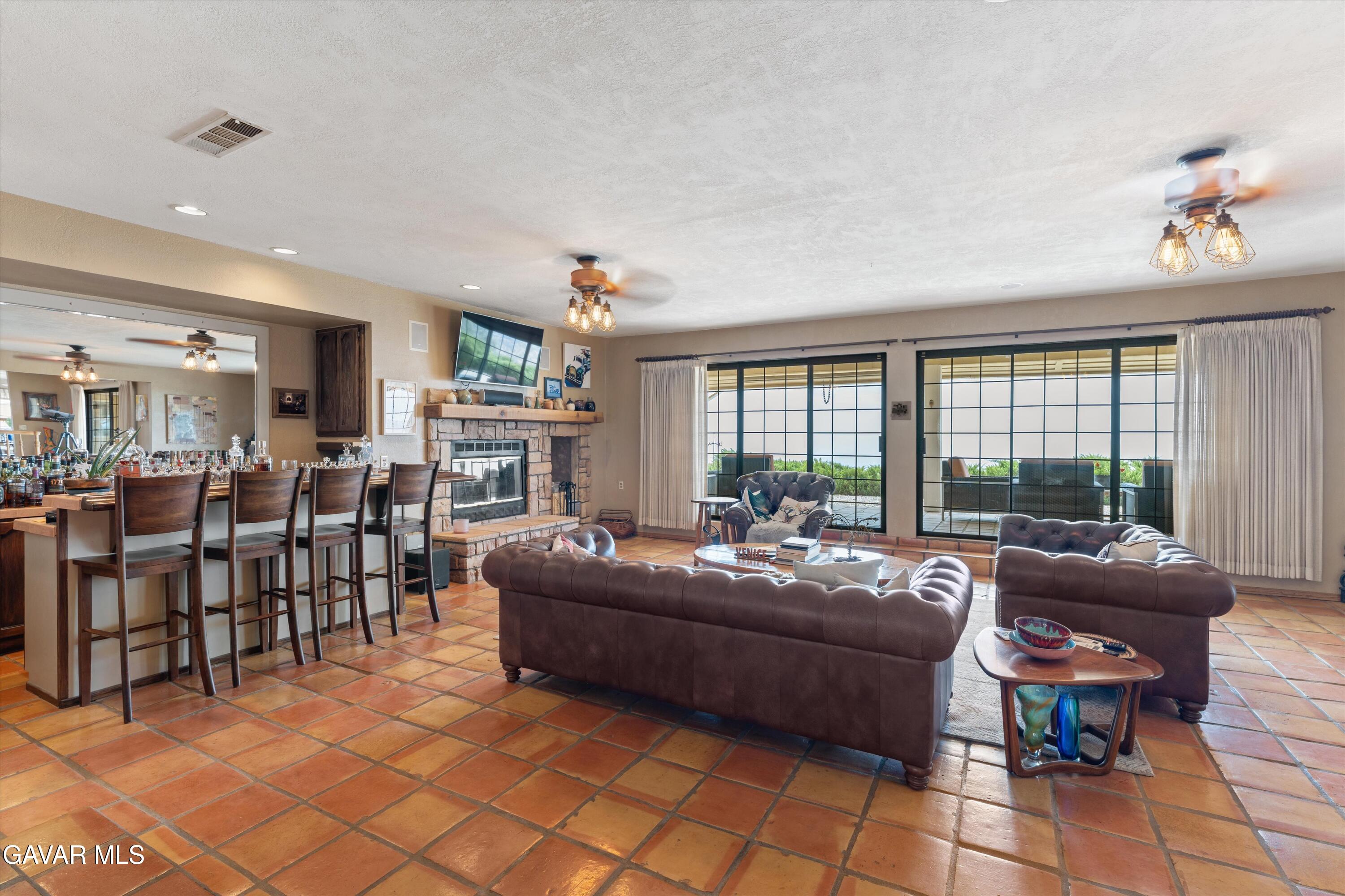 Tehachapi, California, 93561, United States, 4 Bedrooms Bedrooms, ,4 BathroomsBathrooms,Residential,Active,1929779