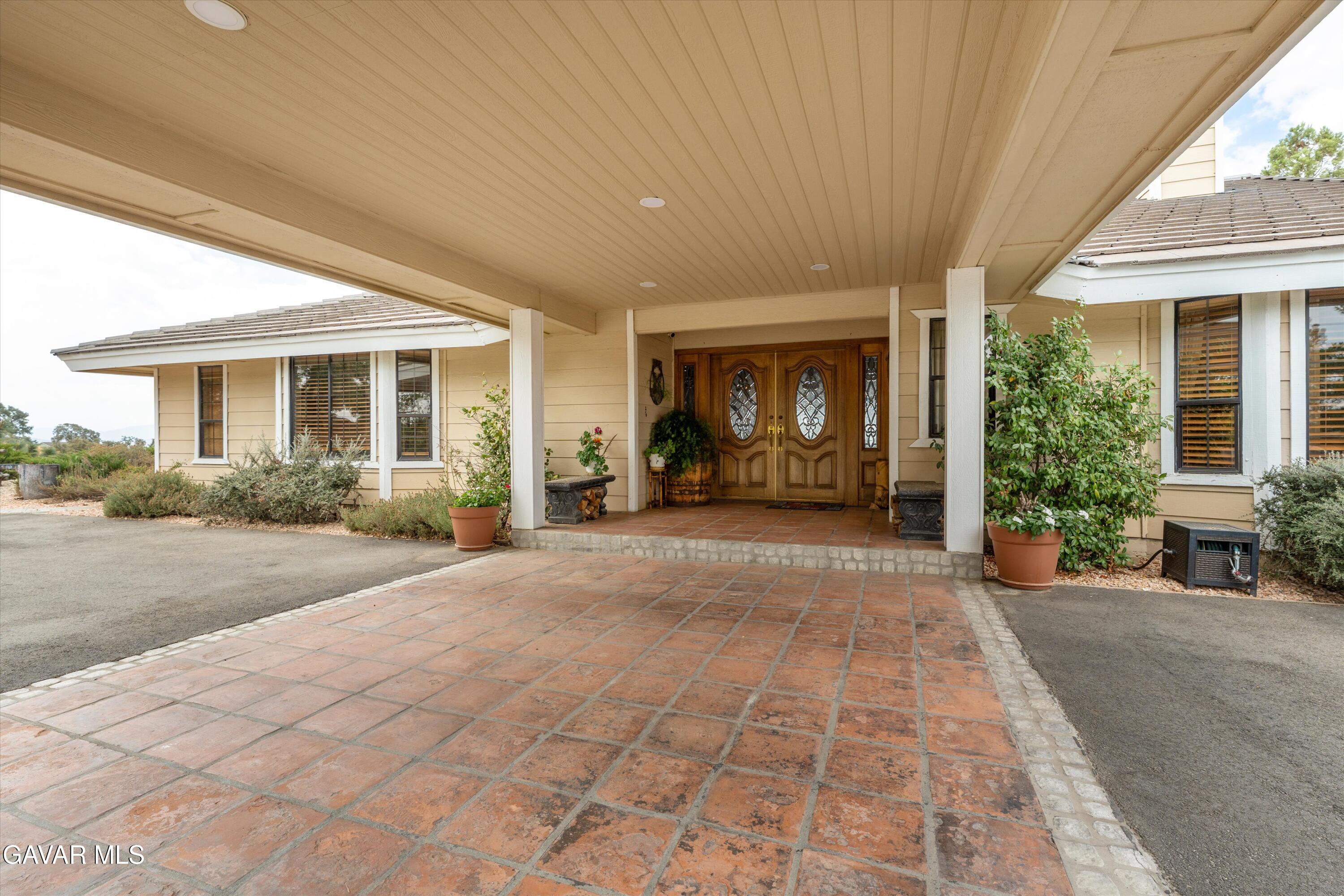 Tehachapi, California, 93561, United States, 4 Bedrooms Bedrooms, ,4 BathroomsBathrooms,Residential,Active,1929779