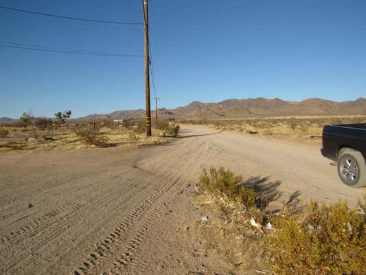 17485 FERN DR, LUCERNE VALLEY, CA 92356, photo 5 of 8