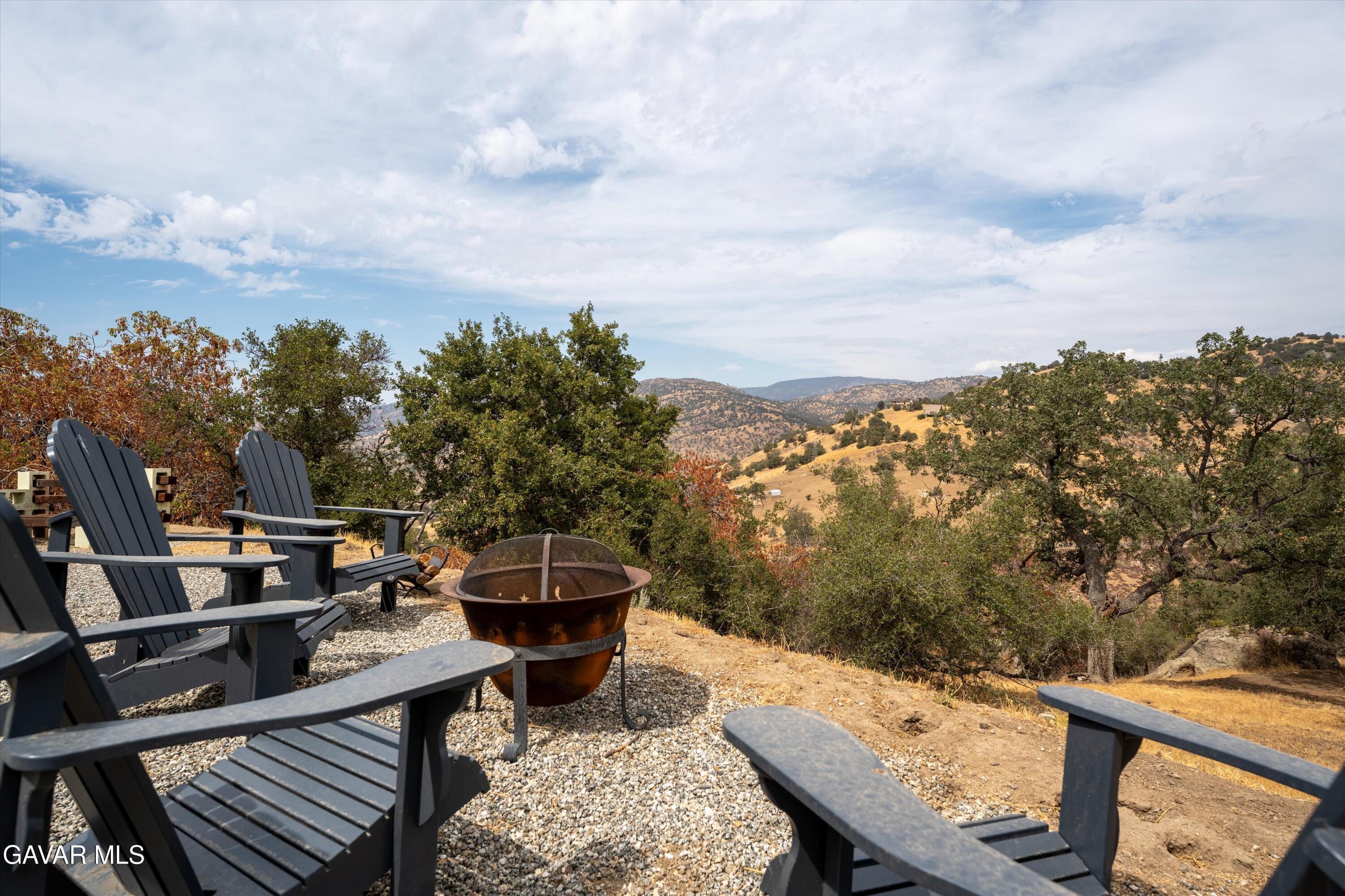 Tehachapi, California, 93561, United States, 4 Bedrooms Bedrooms, ,4 BathroomsBathrooms,Residential,Active,1929779