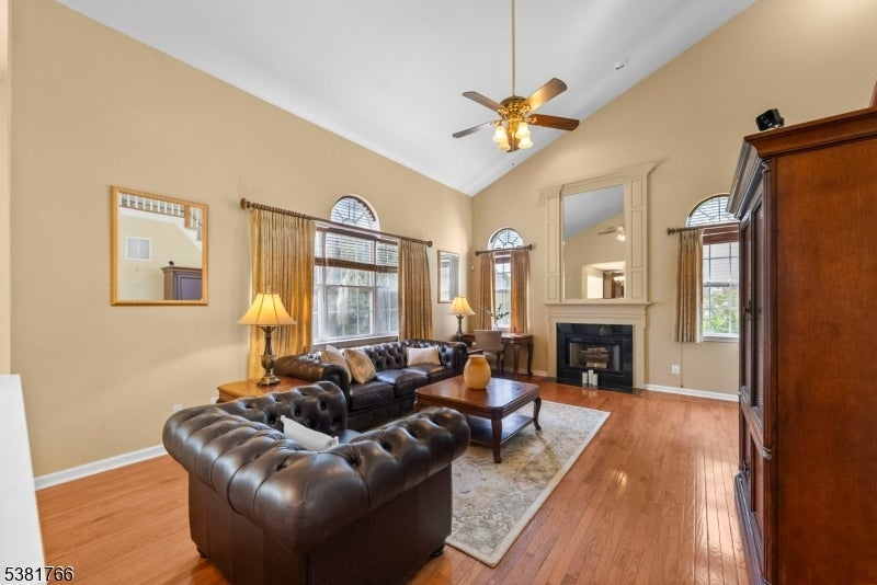 Franklin Twp., New Jersey, 08540, United States, 4 Bedrooms Bedrooms, ,3 BathroomsBathrooms,Residential,Active,1945520