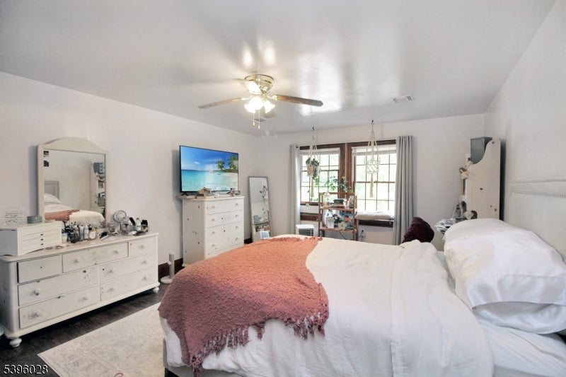 Blairstown Twp., New Jersey, 07832, United States, 6 Bedrooms Bedrooms, ,3 BathroomsBathrooms,Residential,Active,1988731