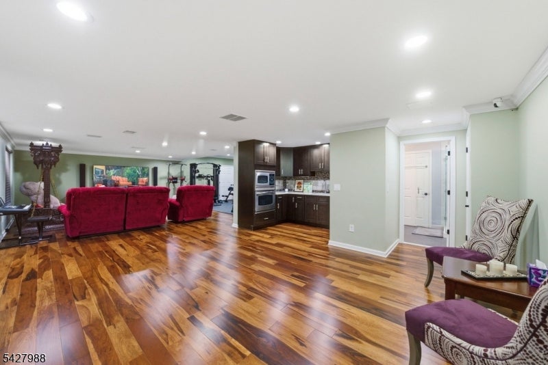 Monroe Twp., New Jersey, 08831, United States, 5 Bedrooms Bedrooms, ,4 BathroomsBathrooms,Residential,Active,2041399