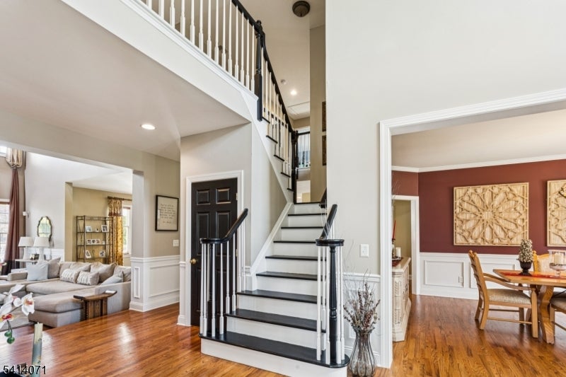 Branchburg Twp., New Jersey, 08876, United States, 5 Bedrooms Bedrooms, ,5 BathroomsBathrooms,Residential,Active,2028531