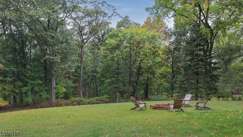 Watchung Boro, New Jersey, 07069, United States, 5 Bedrooms Bedrooms, ,4 BathroomsBathrooms,Residential,Active,1962192