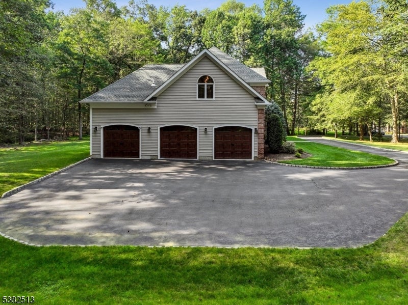 Warren Twp., New Jersey, 07059, United States, 5 Bedrooms Bedrooms, ,4 BathroomsBathrooms,Residential,Active,1945488