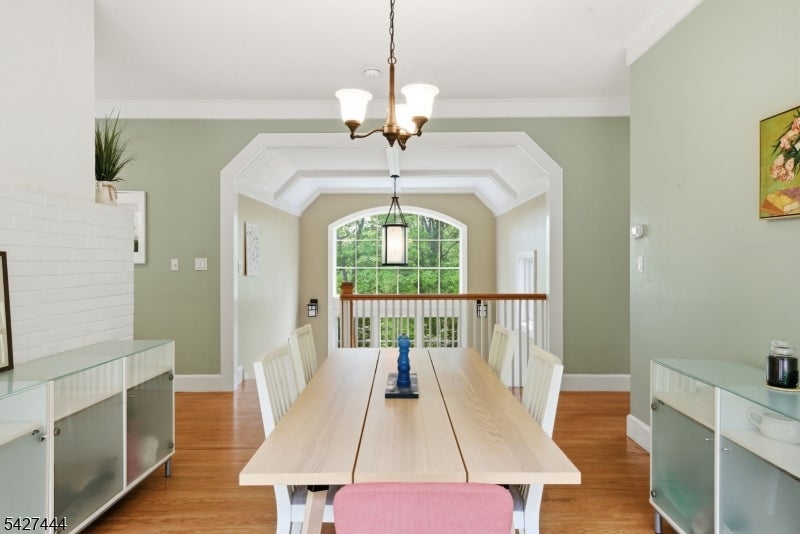 Boonton Twp., New Jersey, 07005, United States, 4 Bedrooms Bedrooms, ,3 BathroomsBathrooms,Residential,Active,2052013