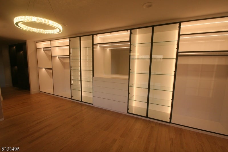 Bridgewater Twp., New Jersey, 08836, United States, ,6 BathroomsBathrooms,Residential,Active,1703973