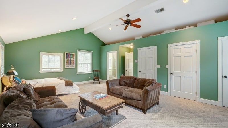 Watchung Boro, New Jersey, 07069, United States, 5 Bedrooms Bedrooms, ,4 BathroomsBathrooms,Residential,Active,1962192