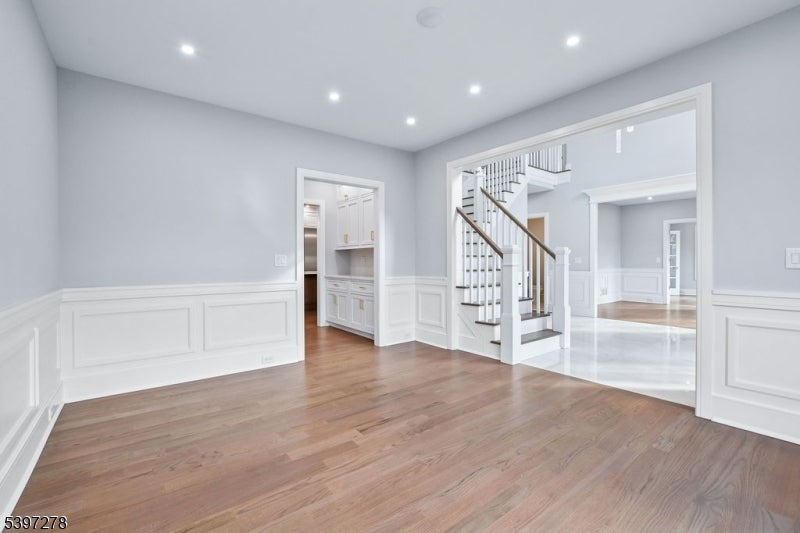 Livingston Twp., New Jersey, 07039, United States, 6 Bedrooms Bedrooms, ,6 BathroomsBathrooms,Residential,Active,2045758