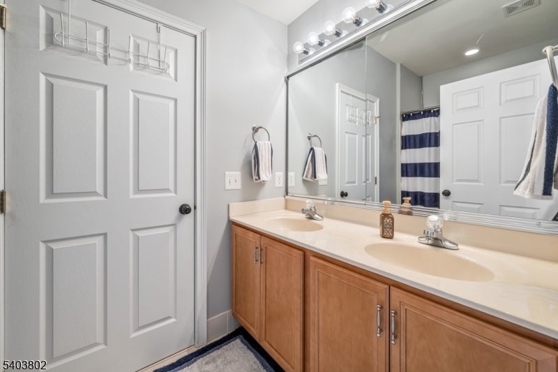 Mount Olive Twp., New Jersey, 07836, United States, 5 Bedrooms Bedrooms, ,5 BathroomsBathrooms,Residential,Active,2009155