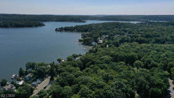 6 BONAPARTE POINT RD, HOPATCONG, NJ 07843 - Image 1