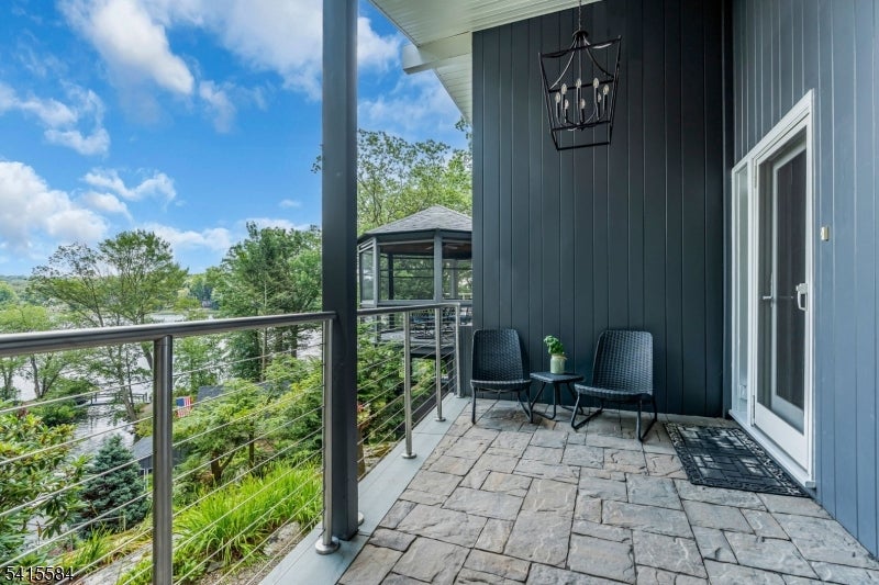 Hopatcong Boro, New Jersey, 07821, United States, 3 Bedrooms Bedrooms, ,3 BathroomsBathrooms,Residential,Active,2043427