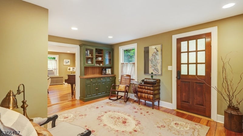 Watchung Boro, New Jersey, 07069, United States, 5 Bedrooms Bedrooms, ,4 BathroomsBathrooms,Residential,Active,1962192