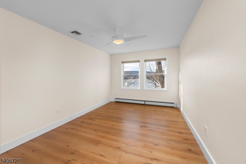 West Milford Twp., New Jersey, 07421, United States, 4 Bedrooms Bedrooms, ,4 BathroomsBathrooms,Residential,Active,2012909