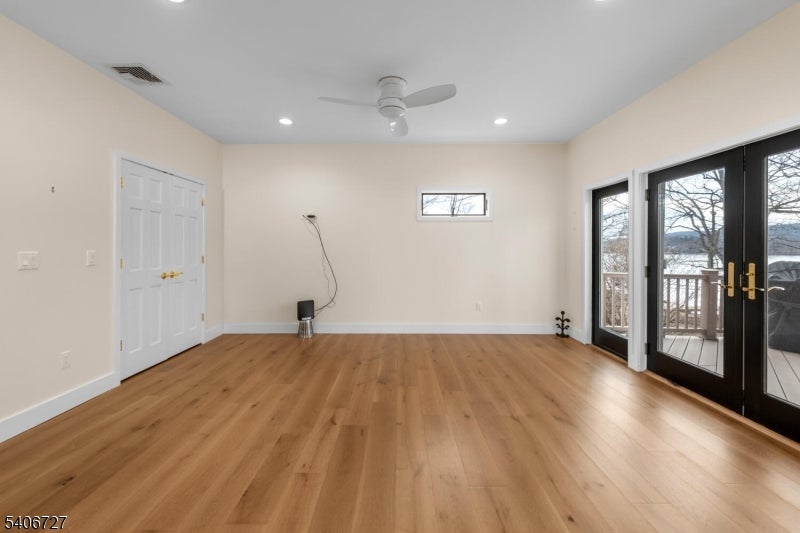 West Milford Twp., New Jersey, 07421, United States, 4 Bedrooms Bedrooms, ,4 BathroomsBathrooms,Residential,Active,2012909