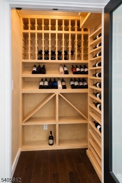 Warren Twp., New Jersey, 07059, United States, 4 Bedrooms Bedrooms, ,3 BathroomsBathrooms,Residential,Active,2012466