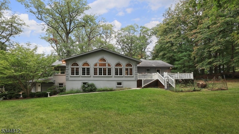 Watchung Boro, New Jersey, 07069, United States, 5 Bedrooms Bedrooms, ,4 BathroomsBathrooms,Residential,Active,1952610