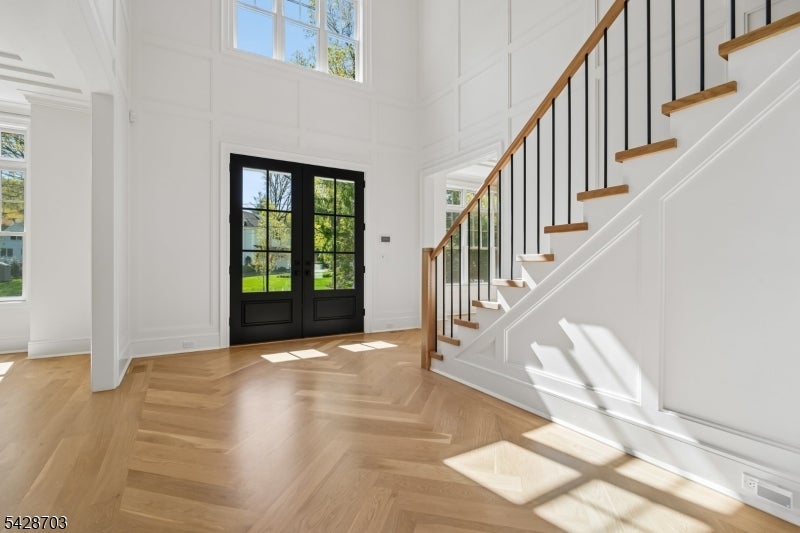 Millburn Twp., New Jersey, 07078, United States, 7 Bedrooms Bedrooms, ,8 BathroomsBathrooms,Residential,Pending,2052003