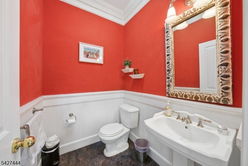 Boonton Twp., New Jersey, 07005, United States, 4 Bedrooms Bedrooms, ,3 BathroomsBathrooms,Residential,Active,2052013