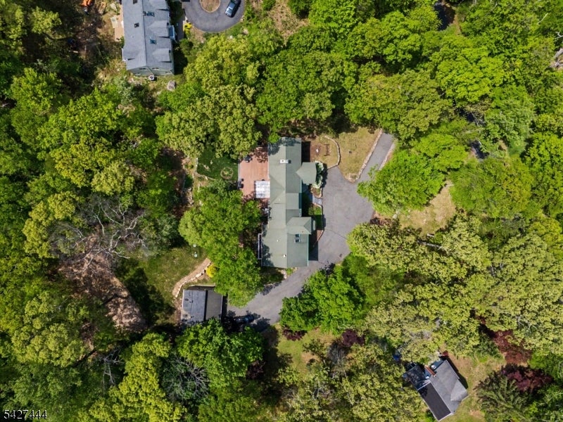 Boonton Twp., New Jersey, 07005, United States, 4 Bedrooms Bedrooms, ,3 BathroomsBathrooms,Residential,Active,2052013