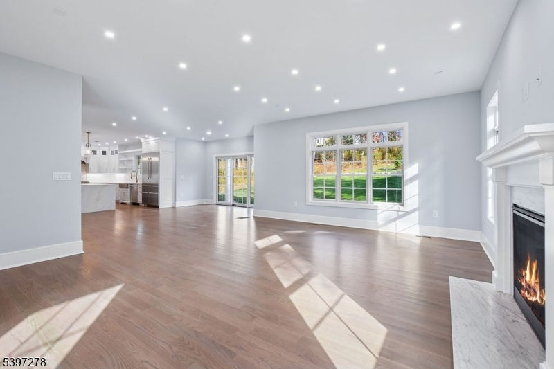 Livingston Twp., New Jersey, 07039, United States, 6 Bedrooms Bedrooms, ,6 BathroomsBathrooms,Residential,Active,1993679