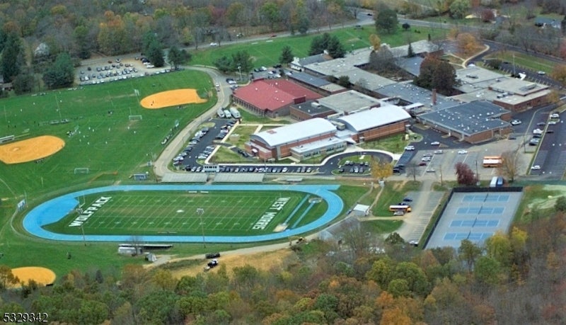 Washington Twp., New Jersey, 07853, United States, 3 Bedrooms Bedrooms, ,3 BathroomsBathrooms,Residential,Active,1964272