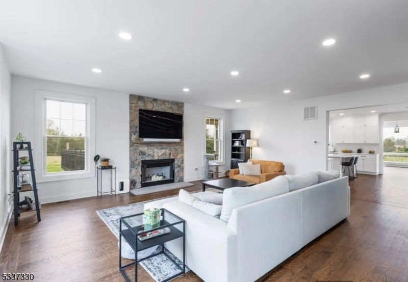 Hillsborough Twp., New Jersey, 08844, United States, 4 Bedrooms Bedrooms, ,4 BathroomsBathrooms,Residential,Active,1945519