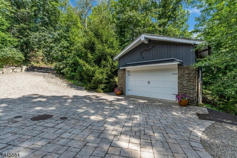 Hopatcong Boro, New Jersey, 07821, United States, 3 Bedrooms Bedrooms, ,3 BathroomsBathrooms,Residential,Active,2043427