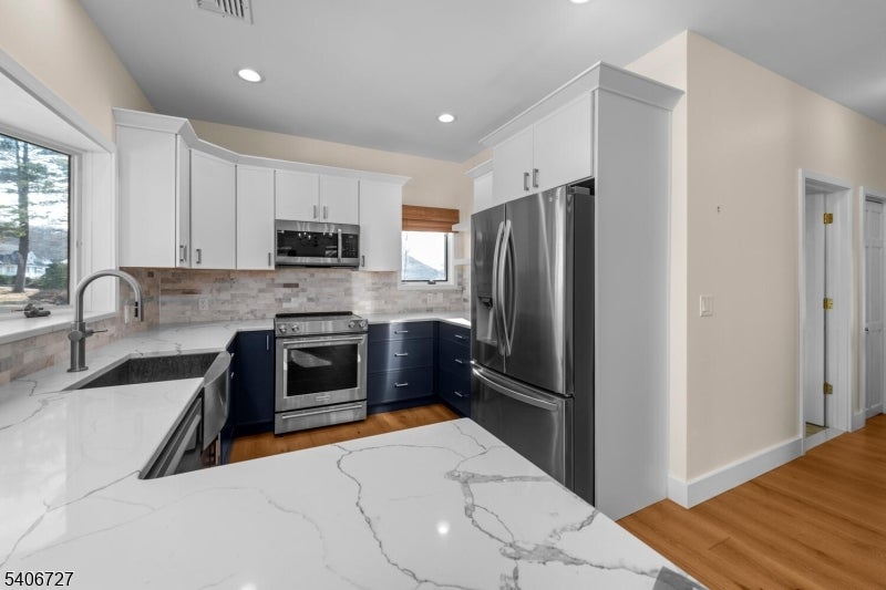 West Milford Twp., New Jersey, 07421, United States, 4 Bedrooms Bedrooms, ,4 BathroomsBathrooms,Residential,Active,2012909