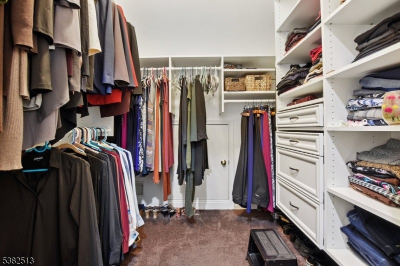 Warren Twp., New Jersey, 07059, United States, 5 Bedrooms Bedrooms, ,4 BathroomsBathrooms,Residential,Active,1945488