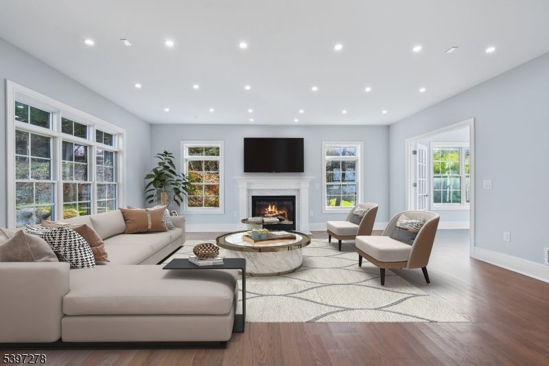 Livingston Twp., New Jersey, 07039, United States, 6 Bedrooms Bedrooms, ,6 BathroomsBathrooms,Residential,Active,2045758