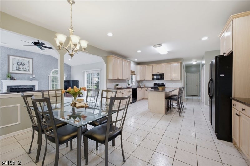 Montgomery Twp., New Jersey, 08502, United States, 5 Bedrooms Bedrooms, ,4 BathroomsBathrooms,Residential,Active,2032939