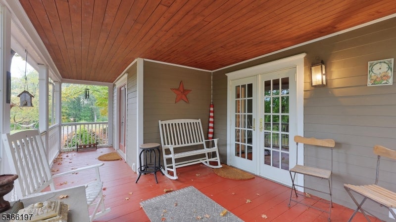 Watchung Boro, New Jersey, 07069, United States, 5 Bedrooms Bedrooms, ,4 BathroomsBathrooms,Residential,Active,1962192