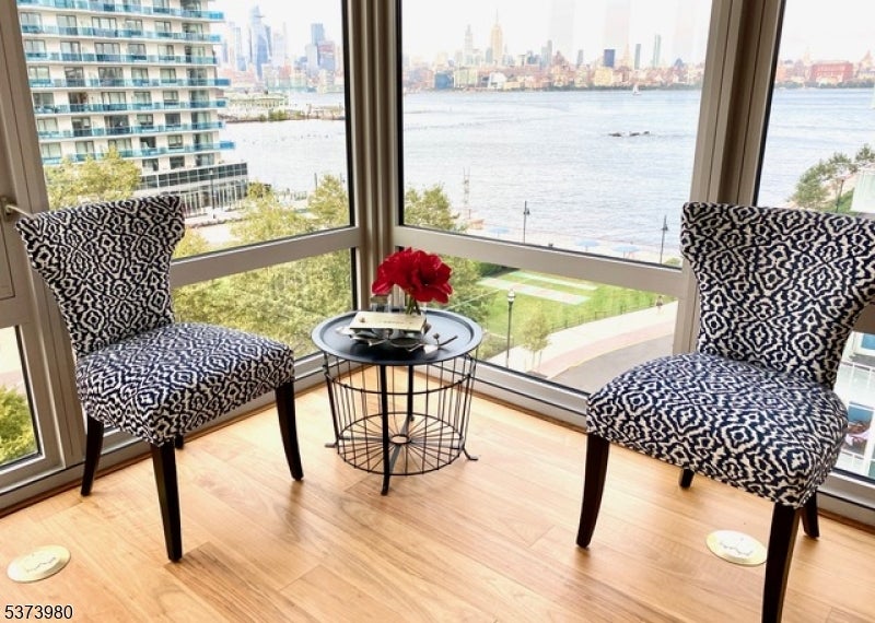 Jersey City, New Jersey, 07310, United States, 2 Bedrooms Bedrooms, ,3 BathroomsBathrooms,Residential,Active,1945487