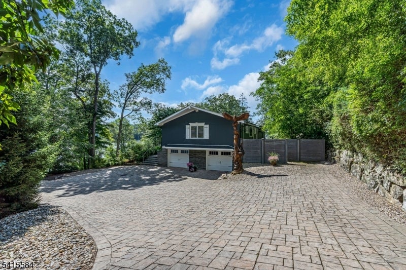 Hopatcong Boro, New Jersey, 07821, United States, 3 Bedrooms Bedrooms, ,3 BathroomsBathrooms,Residential,Active,2043427