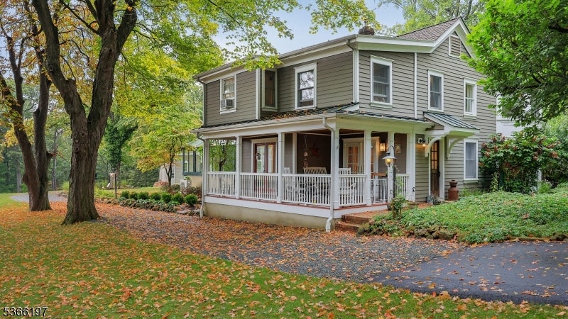 Watchung Boro, New Jersey, 07069, United States, 5 Bedrooms Bedrooms, ,4 BathroomsBathrooms,Residential,Active,1962192