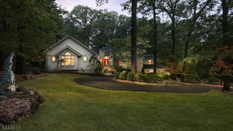 Watchung Boro, New Jersey, 07069, United States, 5 Bedrooms Bedrooms, ,4 BathroomsBathrooms,Residential,Active,1952610