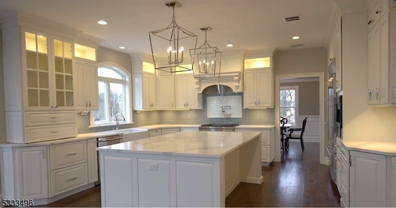 Bridgewater Twp., New Jersey, 08836, United States, ,6 BathroomsBathrooms,Residential,Active,1703973