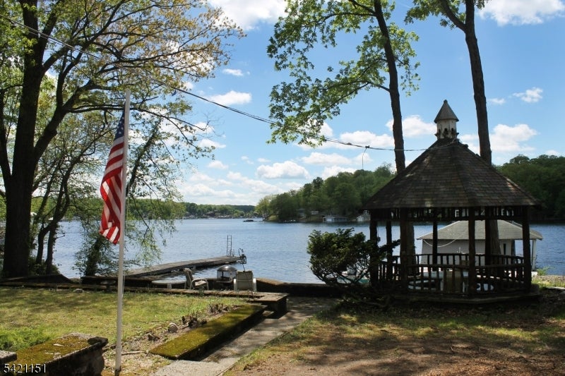 Jefferson Twp., New Jersey, 07849, United States, 3 Bedrooms Bedrooms, ,1 BathroomBathrooms,Residential,Active,2032929