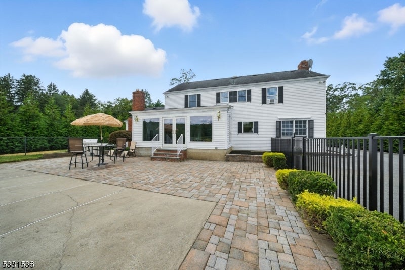 Boonton Twp., New Jersey, 07005, United States, 4 Bedrooms Bedrooms, ,3 BathroomsBathrooms,Residential,Active,1945441