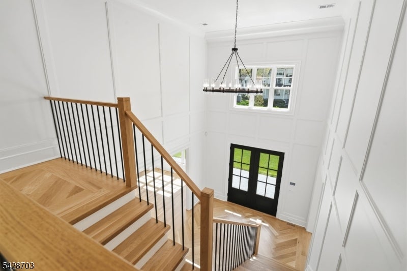 Millburn Twp., New Jersey, 07078, United States, 7 Bedrooms Bedrooms, ,8 BathroomsBathrooms,Residential,Pending,2052003