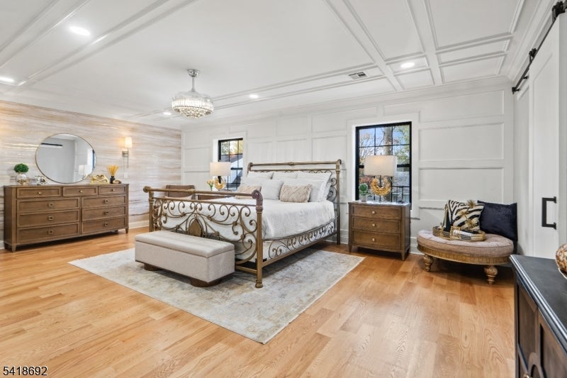 Roseland Boro, New Jersey, 07068, United States, 4 Bedrooms Bedrooms, ,4 BathroomsBathrooms,Residential,Active,2045395