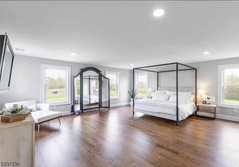 Hillsborough Twp., New Jersey, 08844, United States, 4 Bedrooms Bedrooms, ,4 BathroomsBathrooms,Residential,Active,1945519