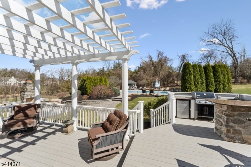 Branchburg Twp., New Jersey, 08876, United States, 5 Bedrooms Bedrooms, ,5 BathroomsBathrooms,Residential,Active,2028531