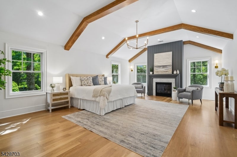 Millburn Twp., New Jersey, 07078, United States, 7 Bedrooms Bedrooms, ,8 BathroomsBathrooms,Residential,Pending,2052003