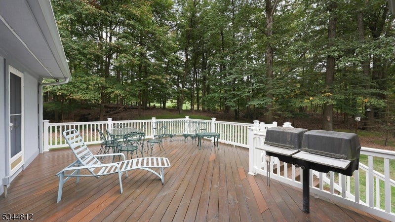 Watchung Boro, New Jersey, 07069, United States, 5 Bedrooms Bedrooms, ,4 BathroomsBathrooms,Residential,Active,1952610