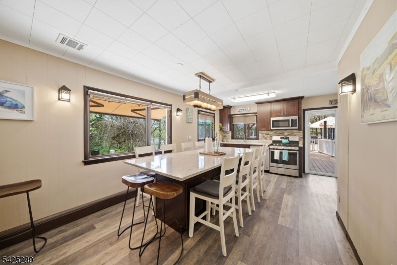 Hopatcong Boro, New Jersey, 07843, United States, 3 Bedrooms Bedrooms, ,2 BathroomsBathrooms,Residential,Active,2043452
